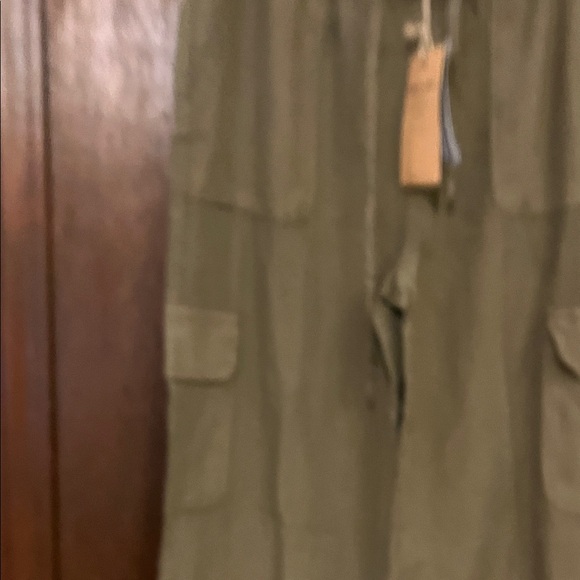 Thread & Supply Olive Cargo Pants Medium NWT - Picture 4 of 10